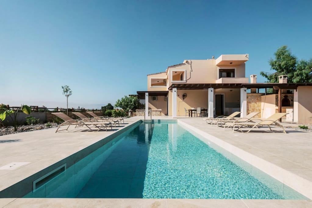 Villa Maribia With Private Pool Генади Екстериор снимка