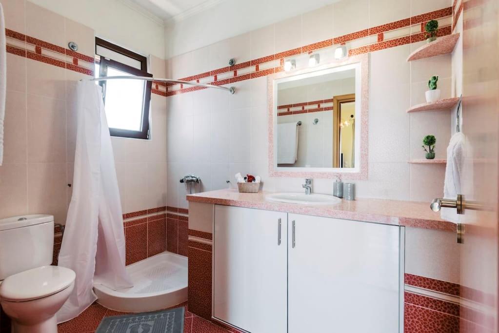 Villa Maribia With Private Pool Генади Екстериор снимка